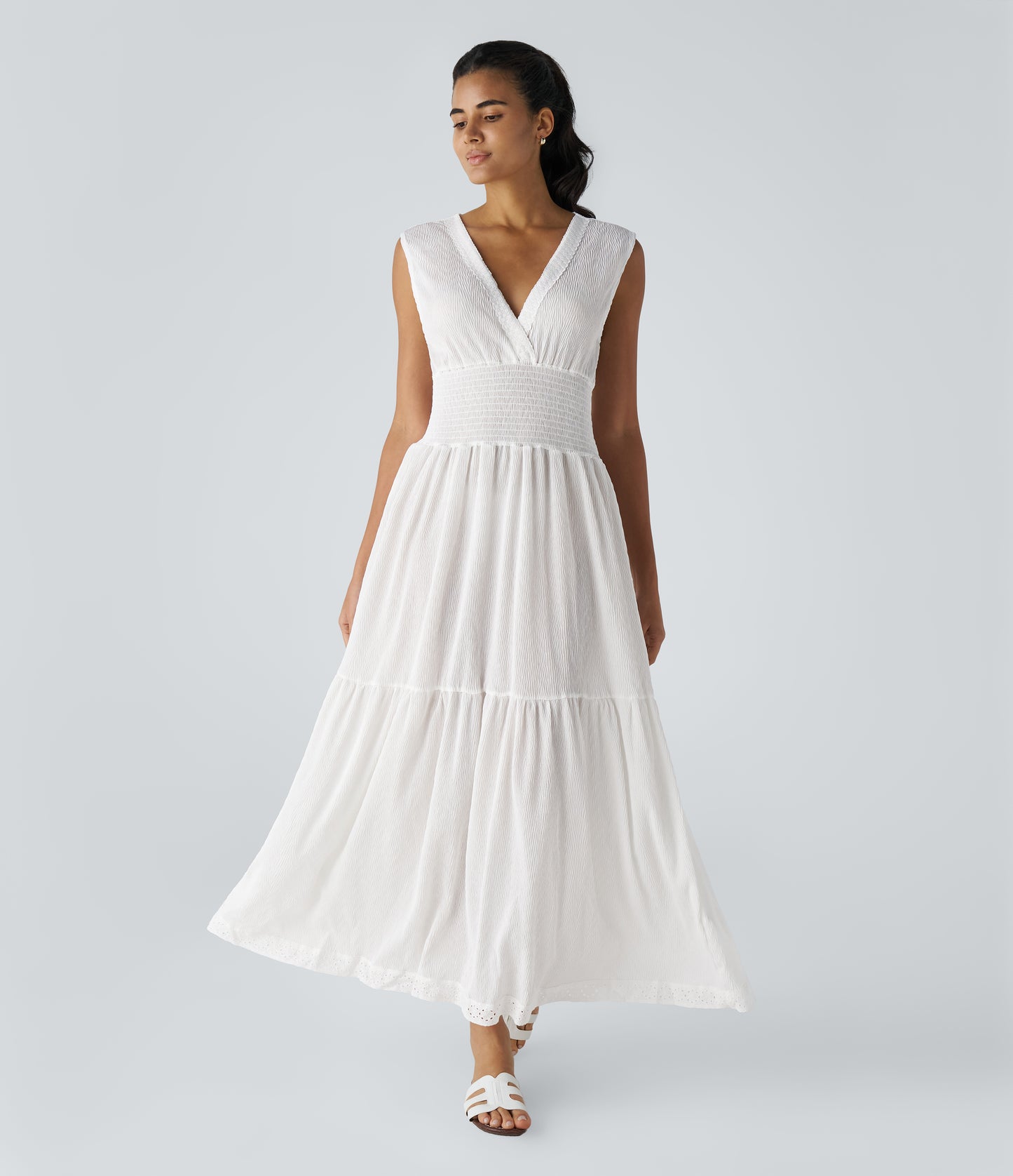 Elegant V-Neck Sleeveless Appliques Shirred Flowy Flare Maxi Casual Dress