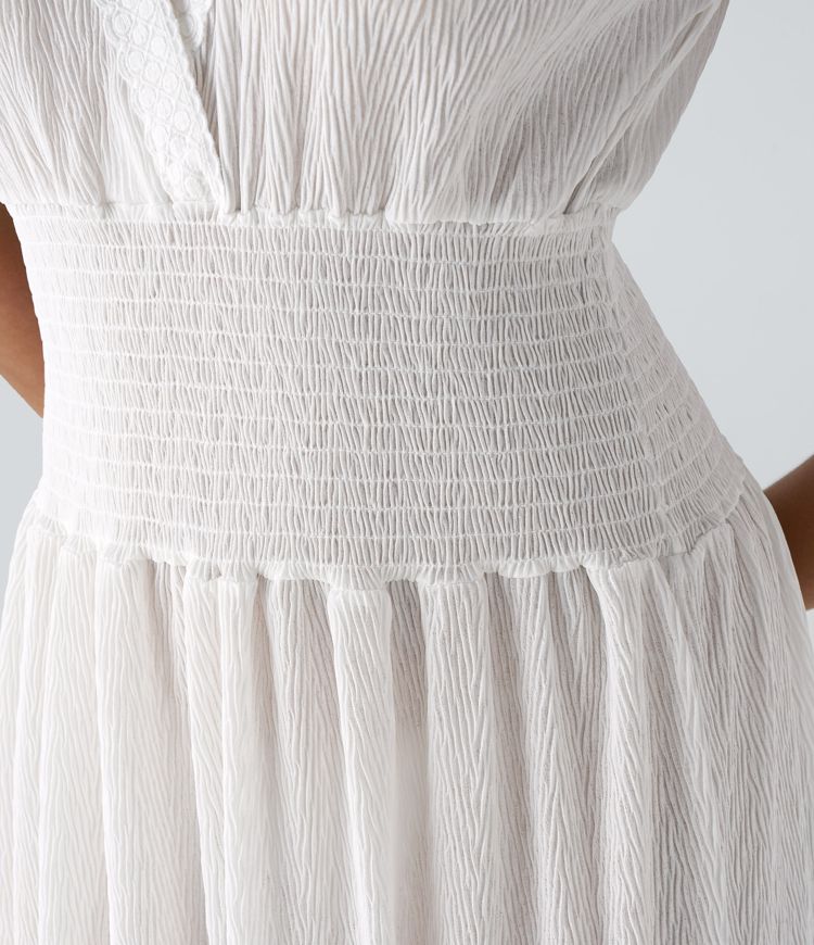 Elegant V-Neck Sleeveless Appliques Shirred Flowy Flare Maxi Casual Dress