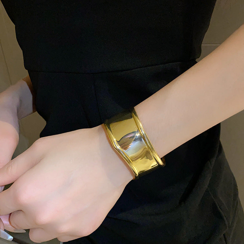 Women's European And American Open Arm All-match Exaggerated Bracelet