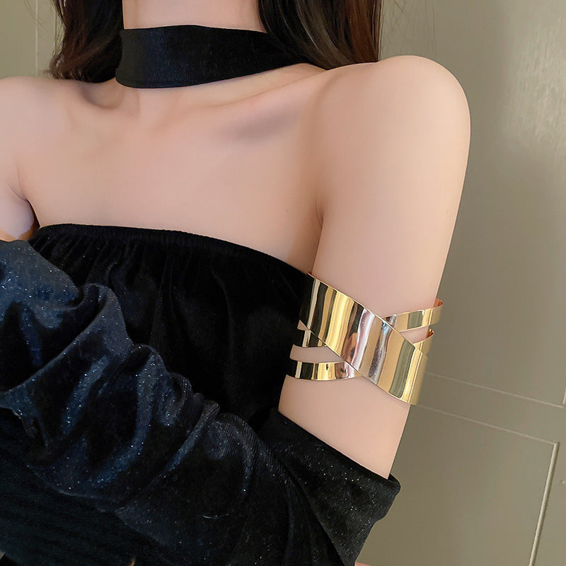 Women's European And American Open Arm All-match Exaggerated Bracelet