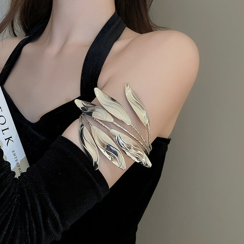 Women's European And American Open Arm All-match Exaggerated Bracelet