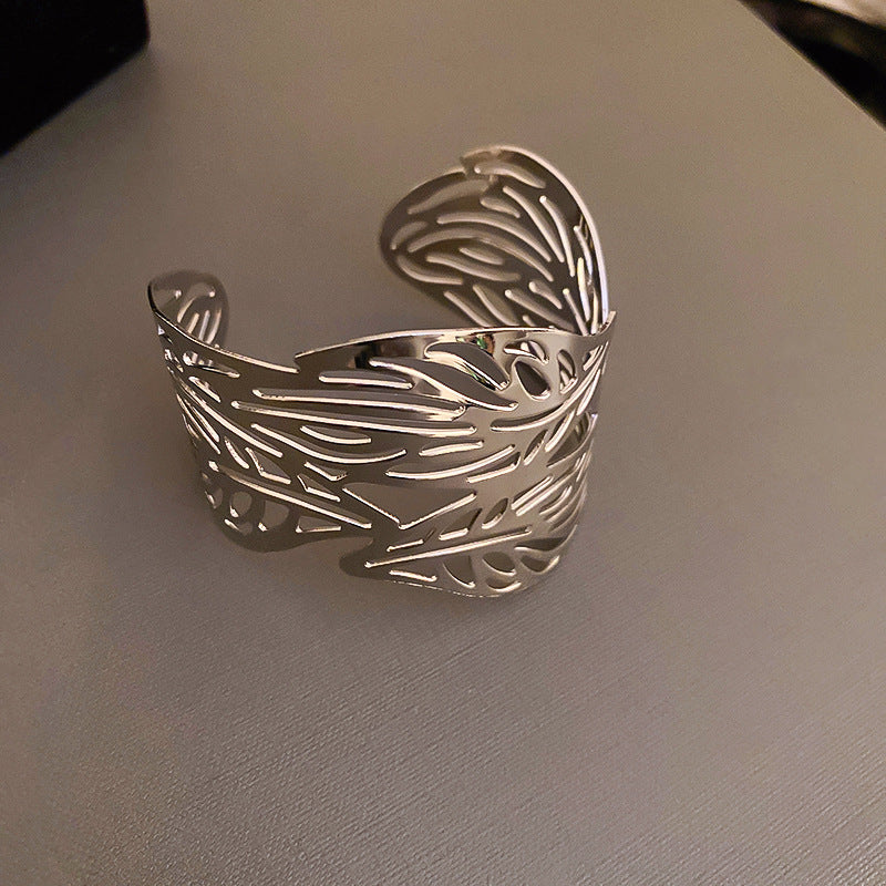 Women's European And American Open Arm All-match Exaggerated Bracelet