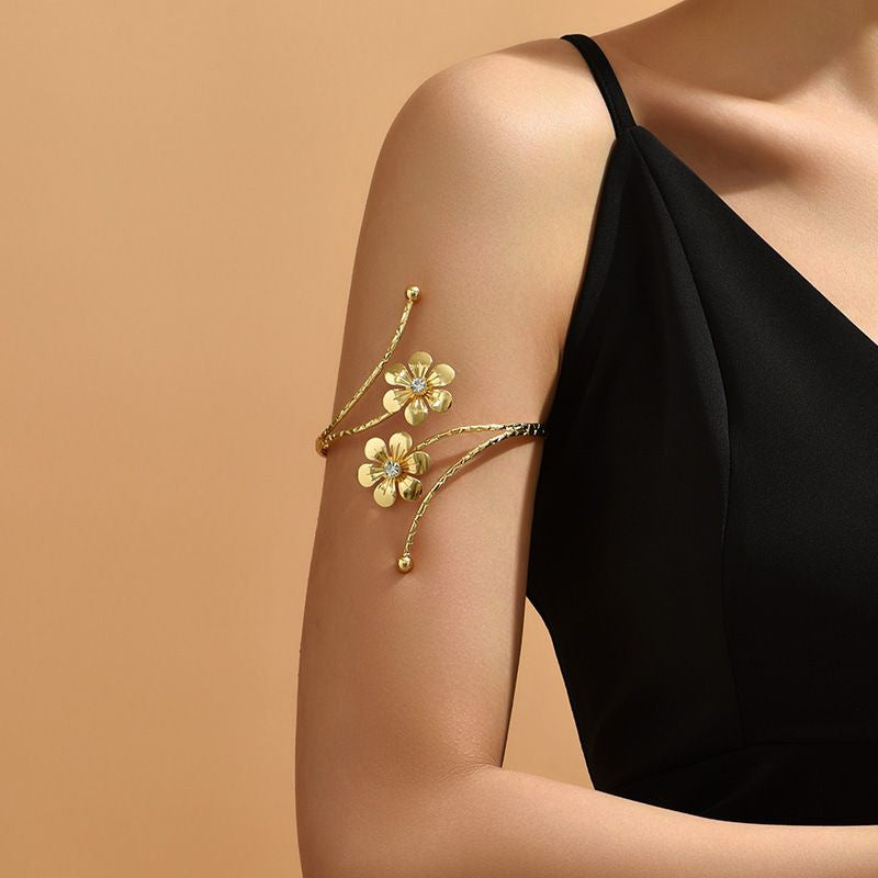Women's European And American Open Arm All-match Exaggerated Bracelet