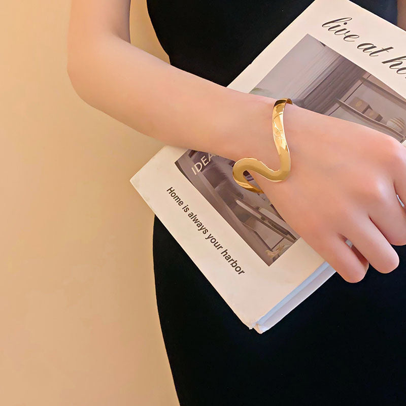 Women's European And American Open Arm All-match Exaggerated Bracelet