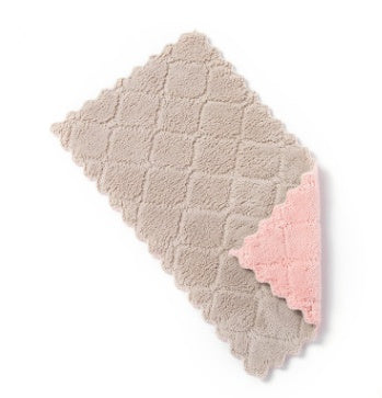 Multi-purpose kitchen dishcloth combining maximum water absorption with oil-repelling fiber technology