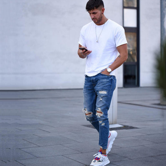 Hole men''s jeans 01