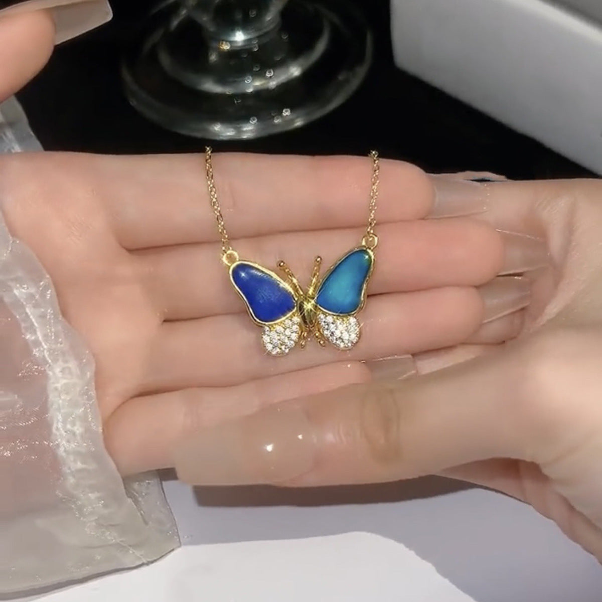 Magnetic Butterfly Necklace 02