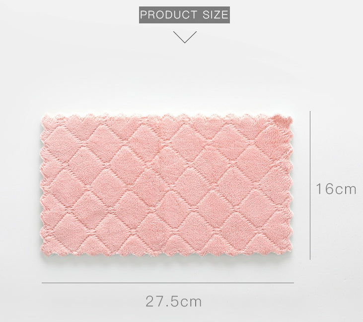 Innovative kitchen cleaning cloth demonstrating dual-action water absorption and oil-resistant properties