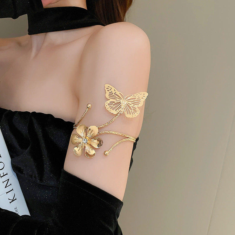 Women's European And American Open Arm All-match Exaggerated Bracelet