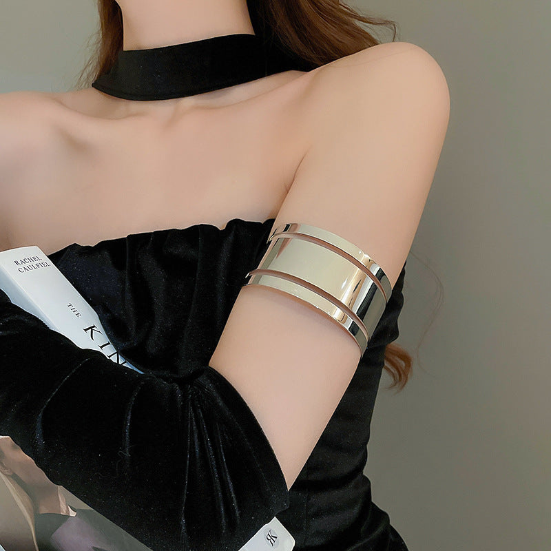 Women's European And American Open Arm All-match Exaggerated Bracelet