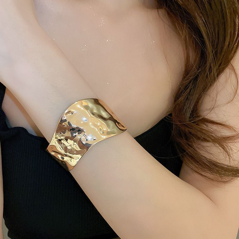 Women's European And American Open Arm All-match Exaggerated Bracelet