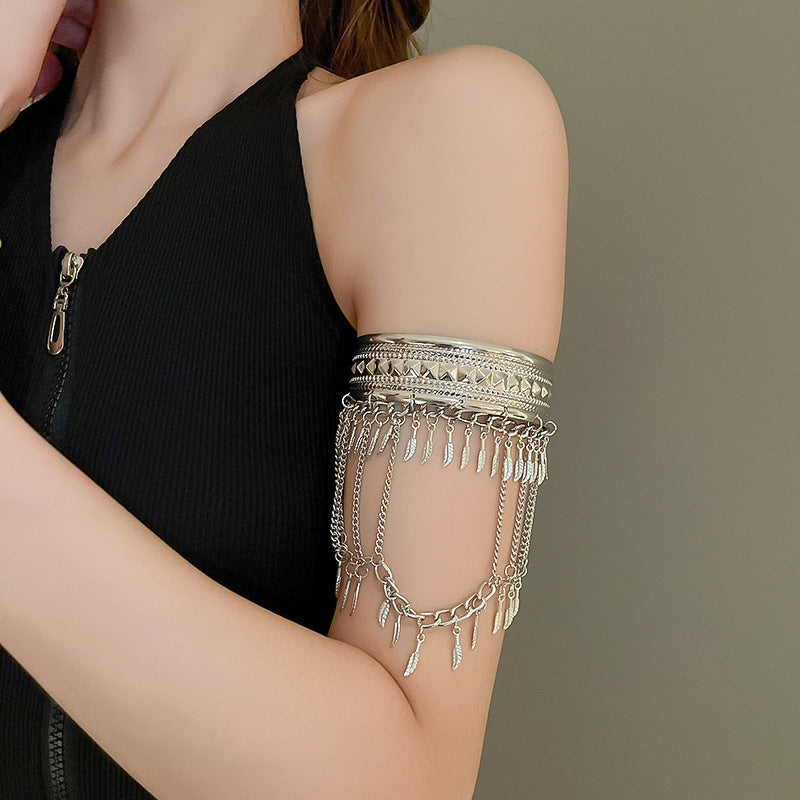 Women's European And American Open Arm All-match Exaggerated Bracelet