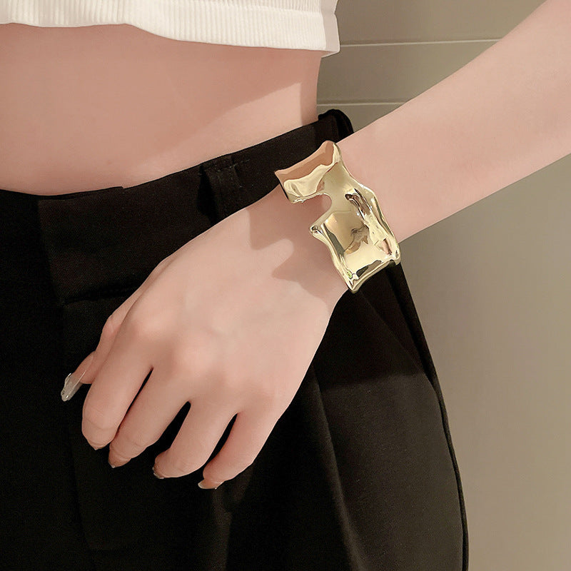 Women's European And American Open Arm All-match Exaggerated Bracelet